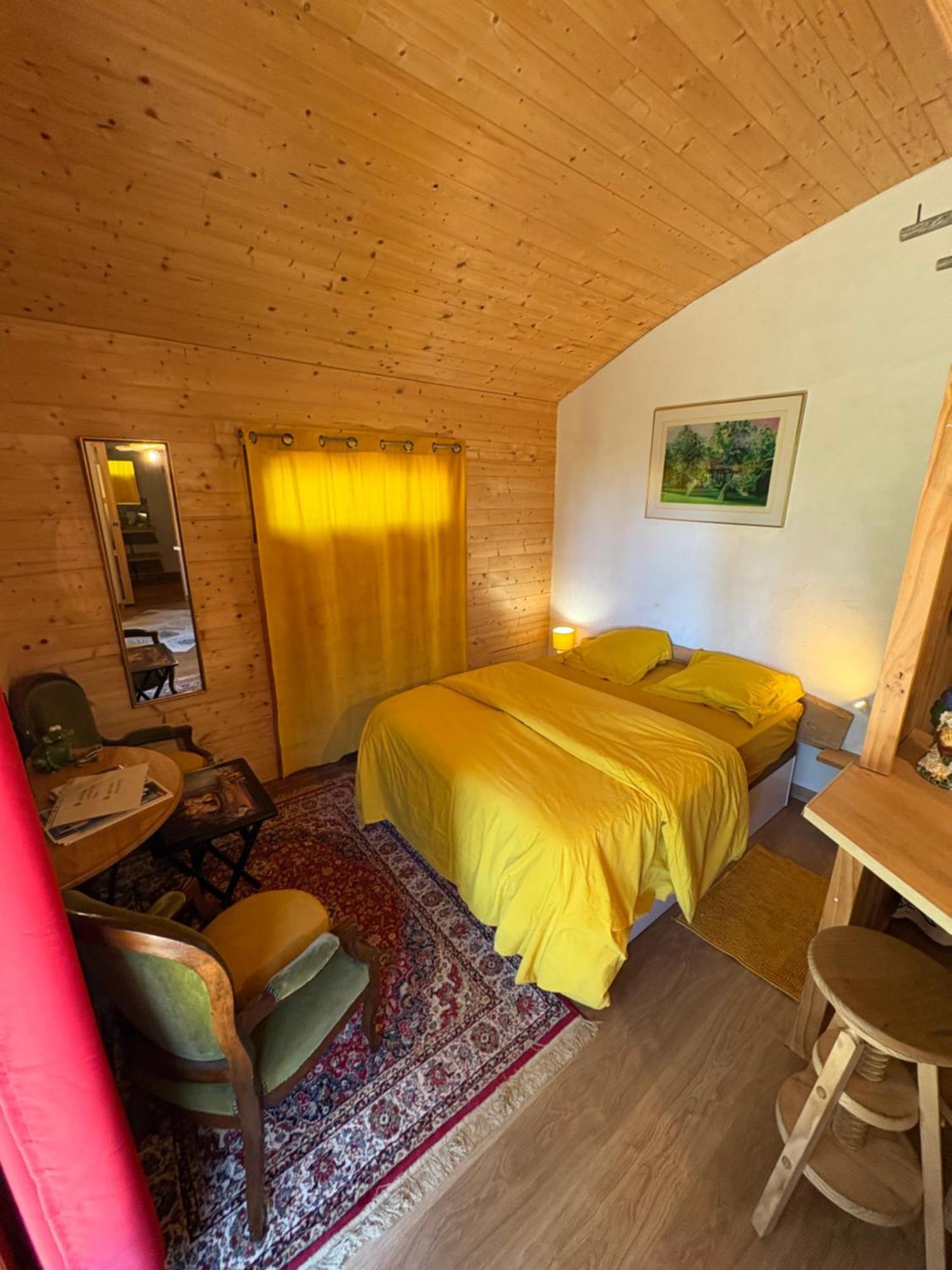 Chalet Grenouille Domaine De La Mamounette Champclause Exterior photo